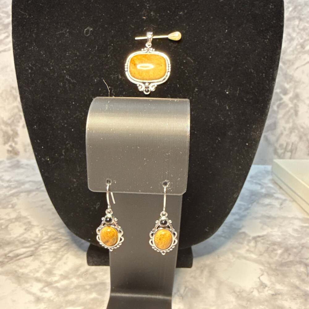Sterling Silver Yellow Jasper Pendant and Earring Set -‎ Filigree Design